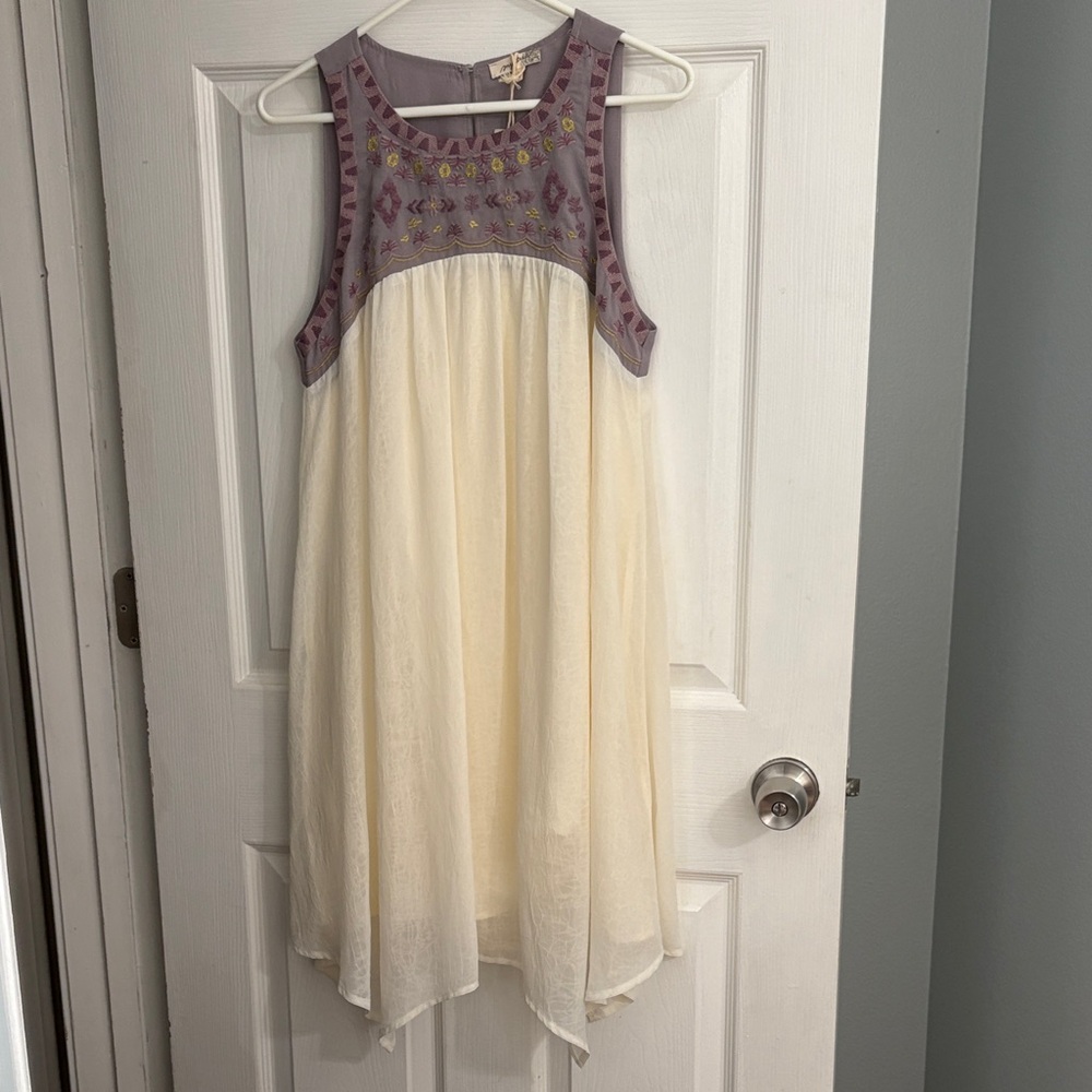 NWT Mystree Handkerchief Dress Large Purple Ivory Flowy Embroidered Fairy Floral